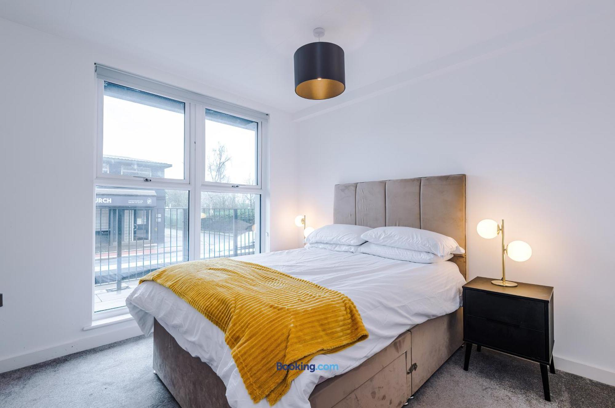 Modern 2 Bed Apartment With Balcony By Host A Home Manchester Exterior foto